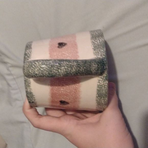 A clay watering can - Picture 4 of 6